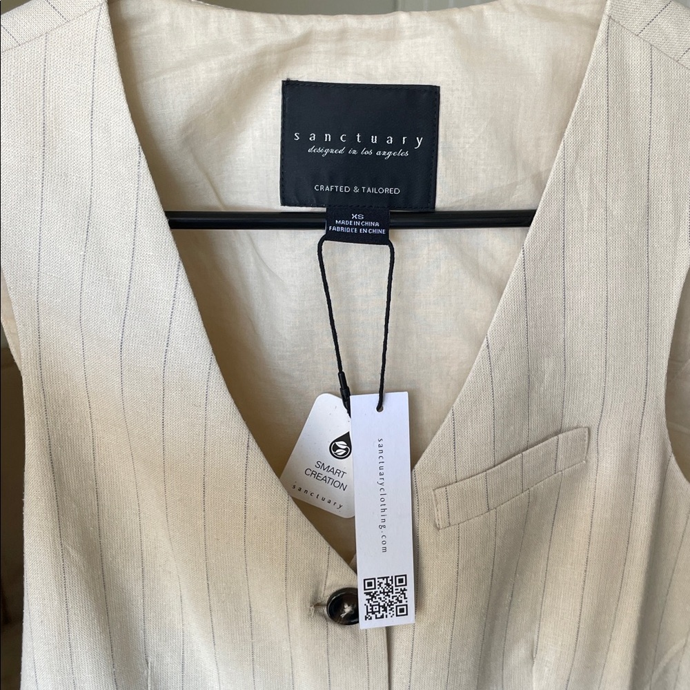 Sanctuary Cream Vest with Black Accents - Picture 4 of 4